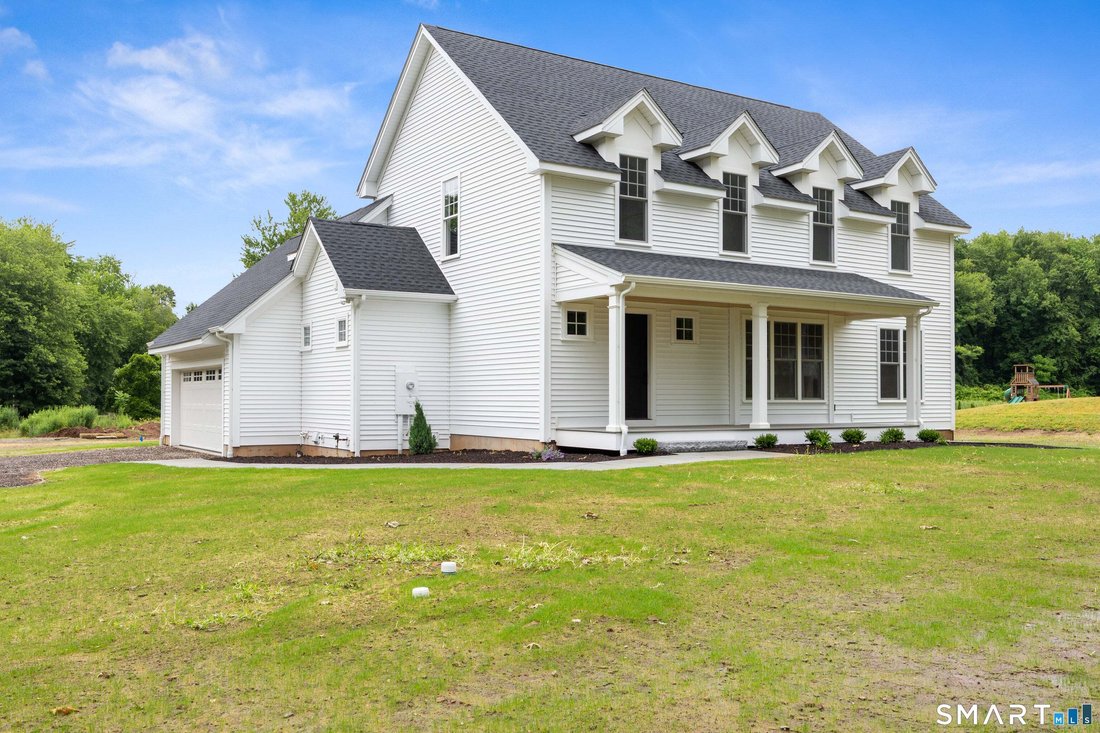 House in Southington, Connecticut, United States 1 - 17949632