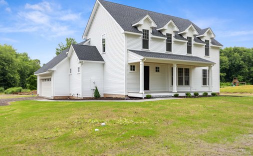 House in Southington, Connecticut, United States 1