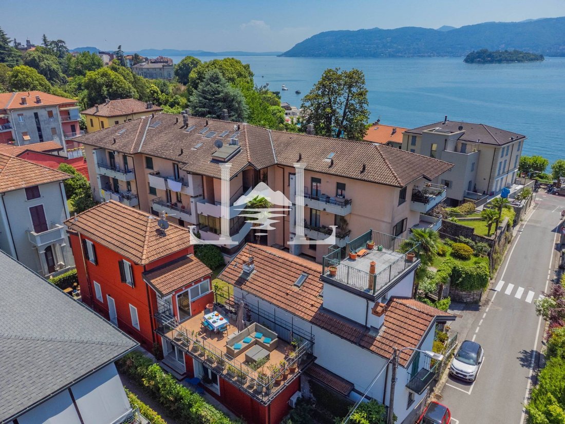 Villa in Verbania, Piedmont, Italy 2 - 18303281