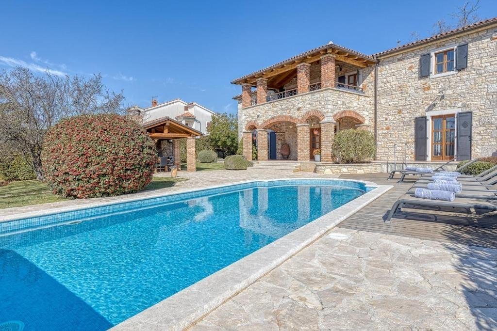 Villa in Baderna - Mompaderno, Istria County, Croatia 1 - 18298689