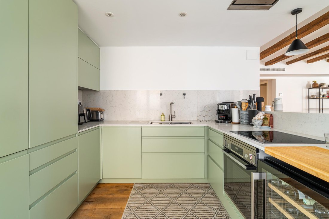 Apartment in Ciutat Vella, Barcelona, Spain 3 - 18302479