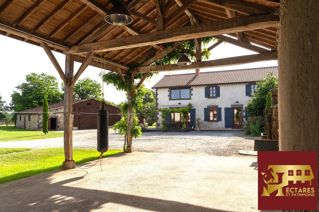 Villa in Maringues, Auvergne-Rhône-Alpes, France 4 - 18303033