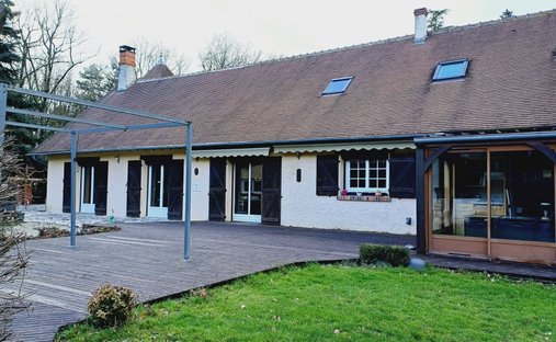 Villa in Sully-sur-Loire, Centre-Val de Loire, France 1