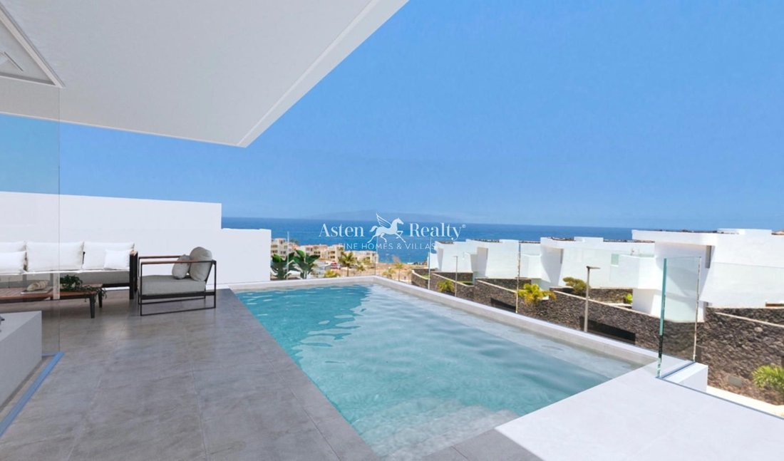 Villa in Callao Salvaje, Adeje, Canary Islands 1 - 18298597