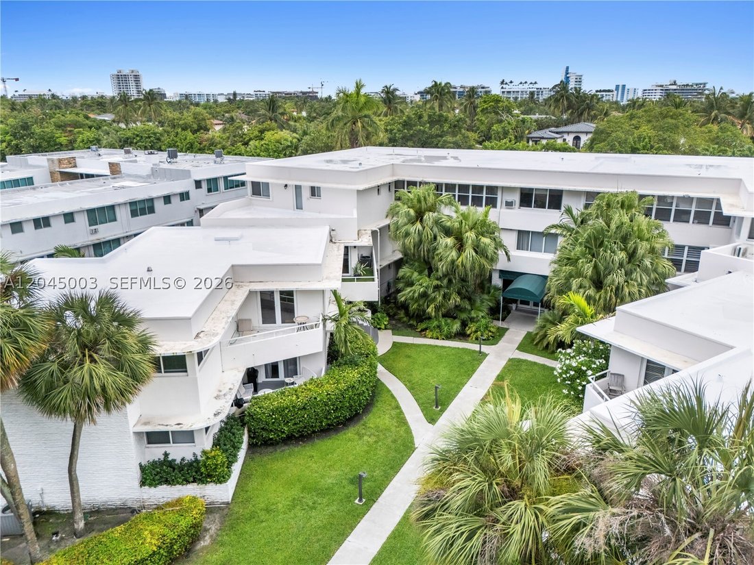 Co Op in Bal Harbour, Florida, United States 2 - 18301544