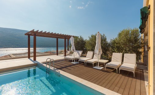 Penthouse in Đenovići, Herceg Novi Municipality, Montenegro 1