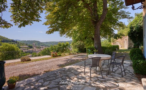 Villa in Riez, Provence-Alpes-Côte d'Azur, France 1