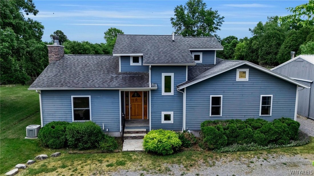 Conesus Lake, New York, United States 1 - 18303176