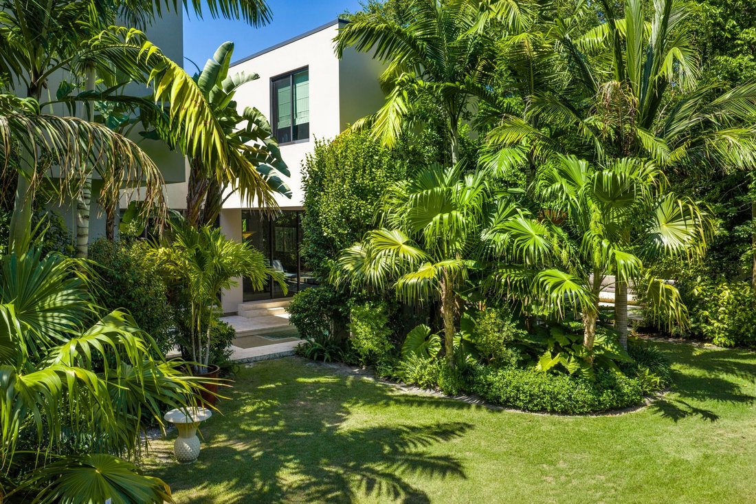House in Miami, Florida, United States 2 - 18297876
