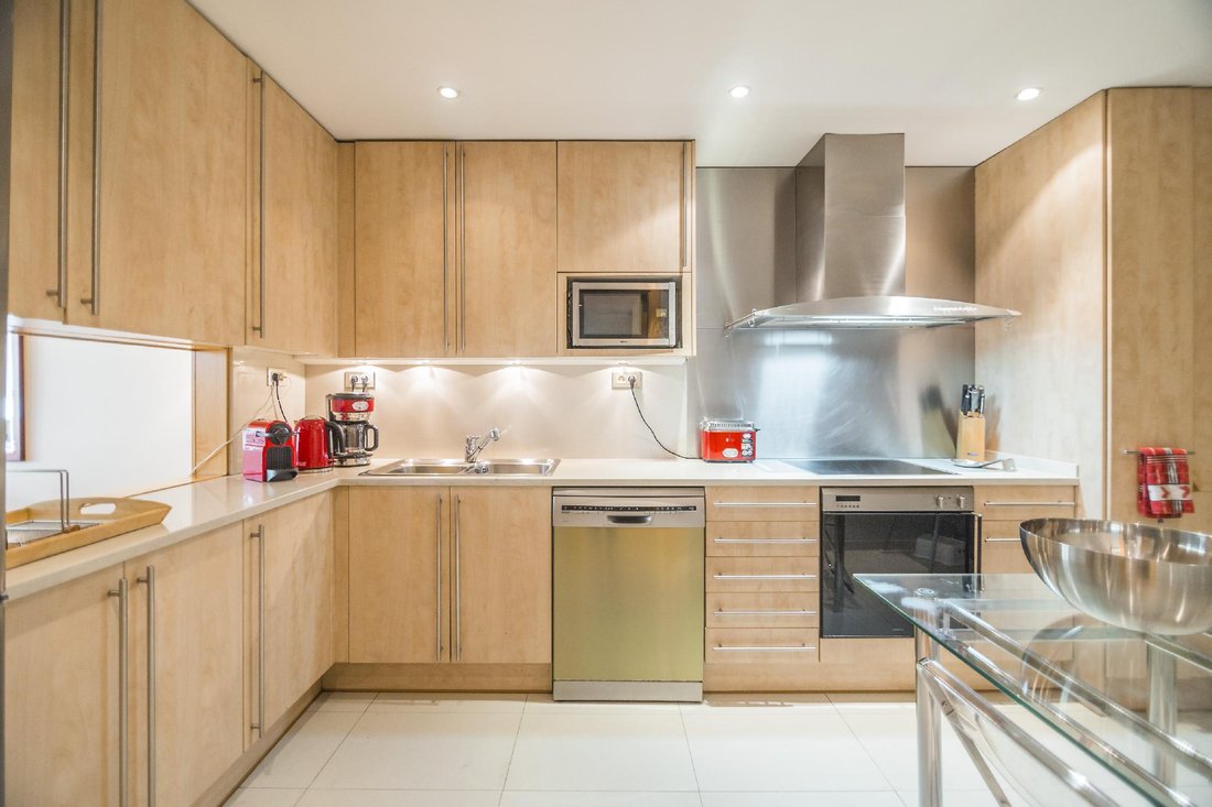 Apartment in Eixample, Barcelona, Spain 4 - 18302748