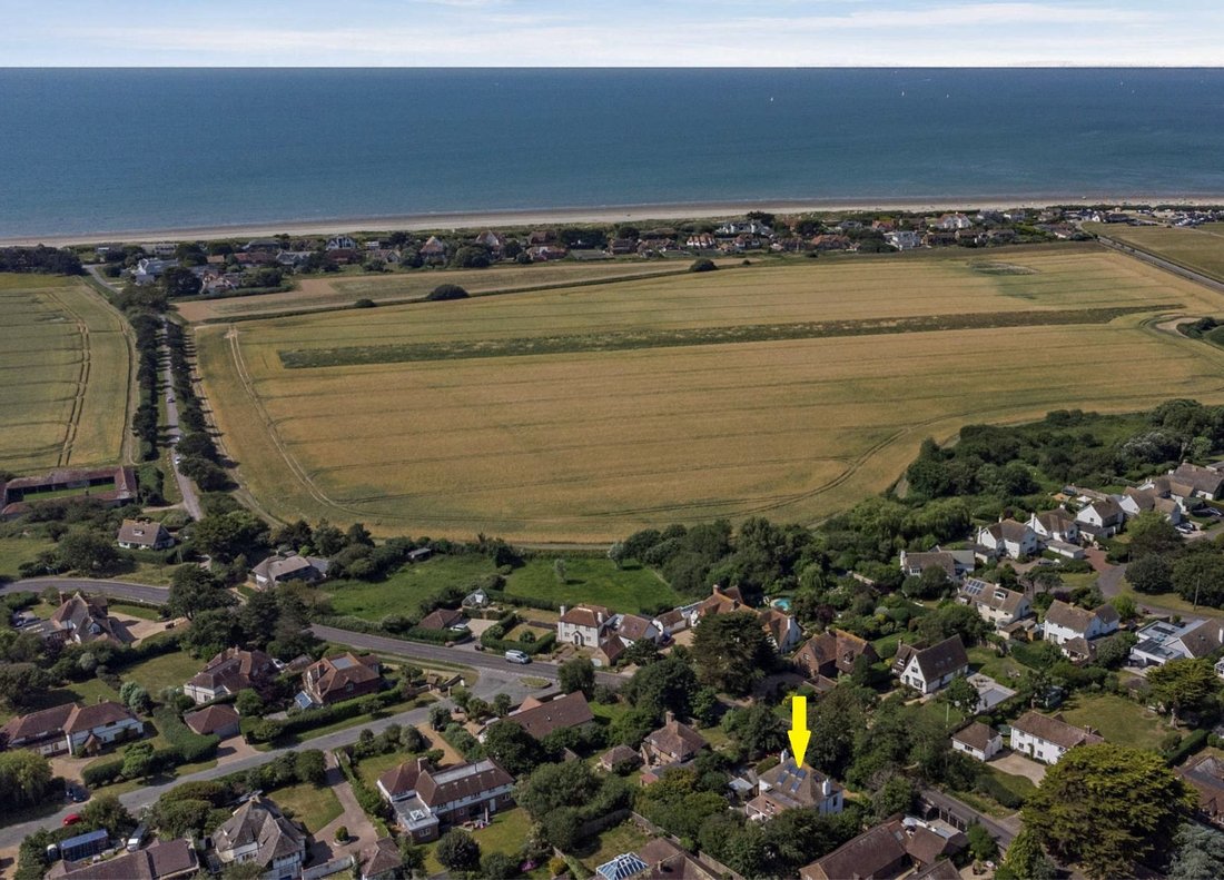 House in Rookwood, West Wittering, England 2 - 18298813