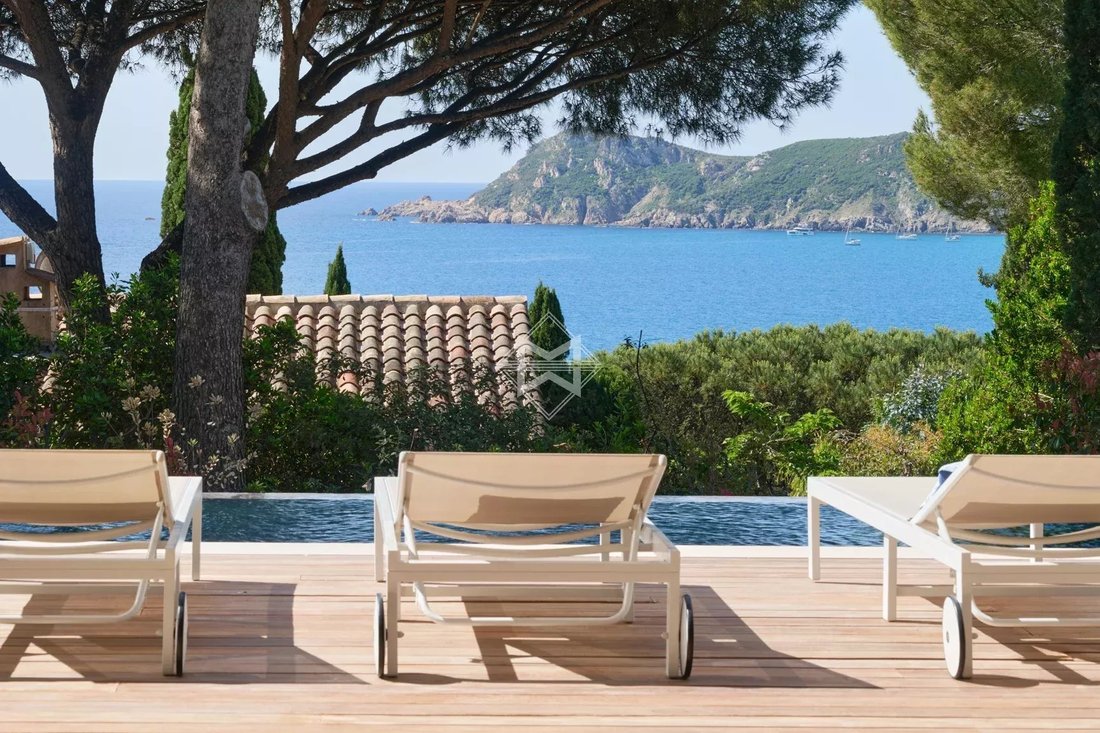 Villa in Ramatuelle, Provence-Alpes-Côte d'Azur, France 3 - 18298676