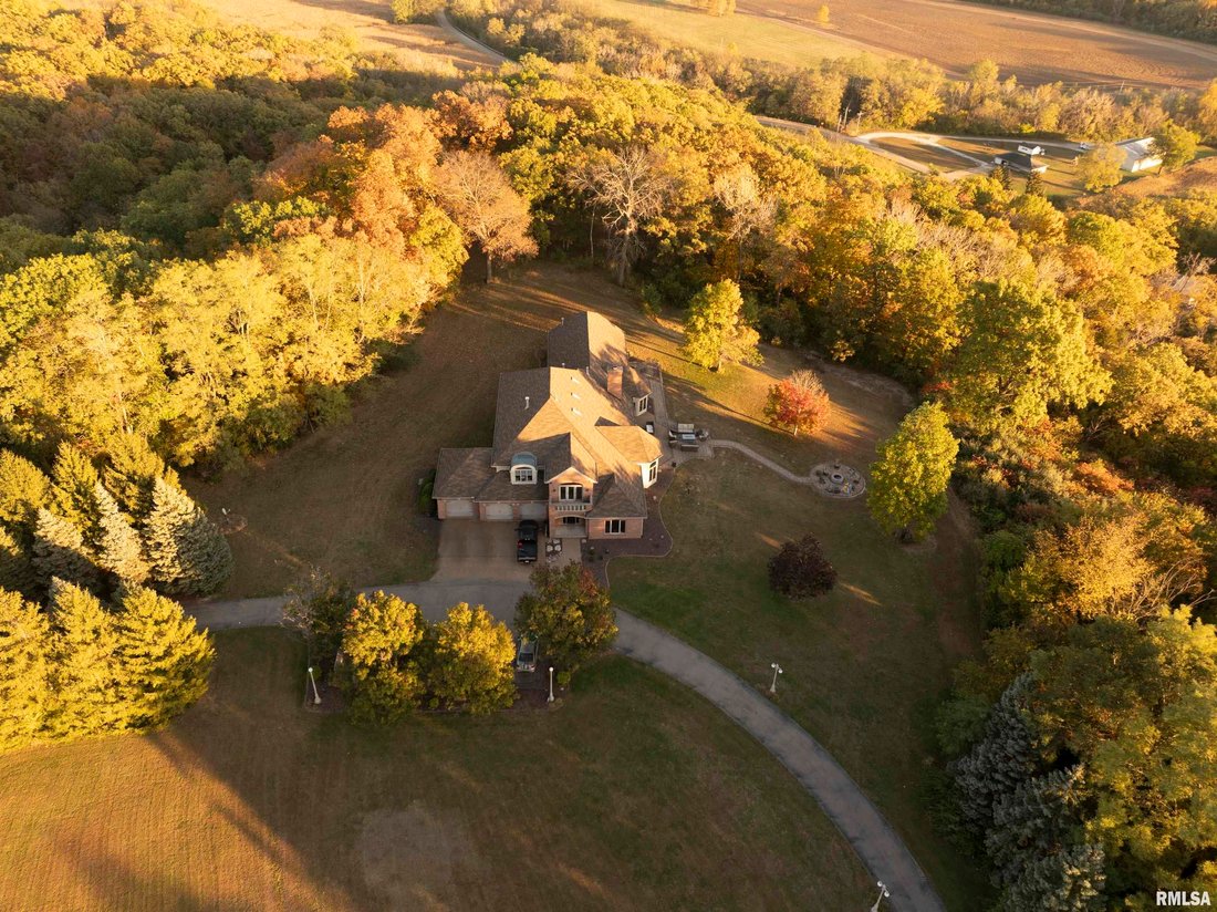 House in East Peoria, Illinois, United States 3 - 18300230