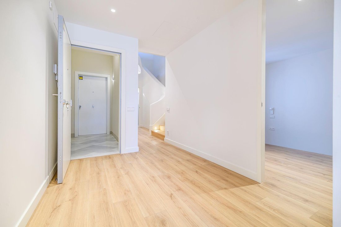 Apartment in Eixample, Barcelona, Spain 4 - 18302483
