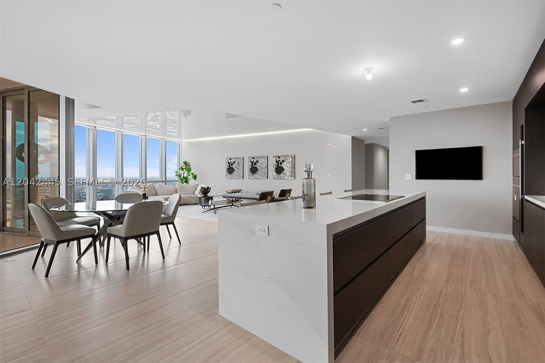 Condo in Miami, Florida, United States 4 - 18301531