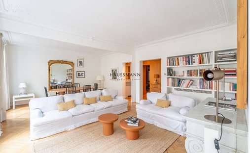 Apartment in Saint Thomas d'Aquin, Paris 7e Arrondissement, Paris 1