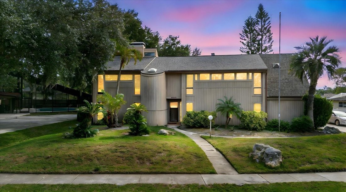 House in Tampa, Florida, United States 5 - 18300464