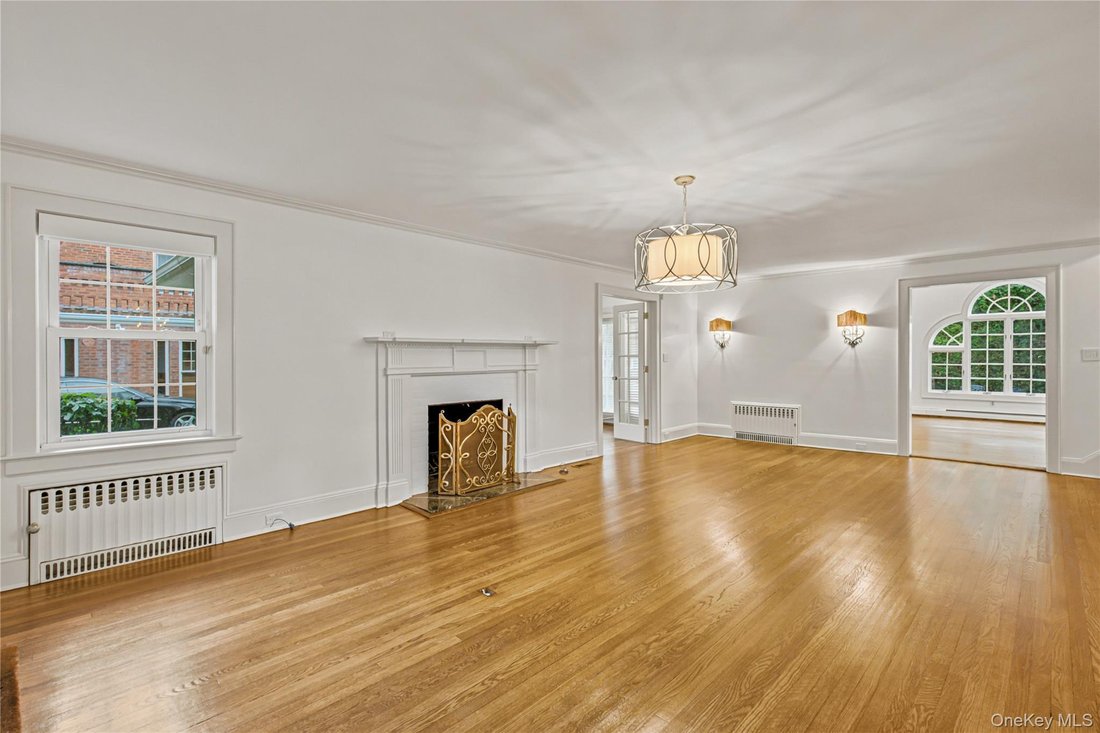 House in Garden City, New York, United States 2 - 18298348