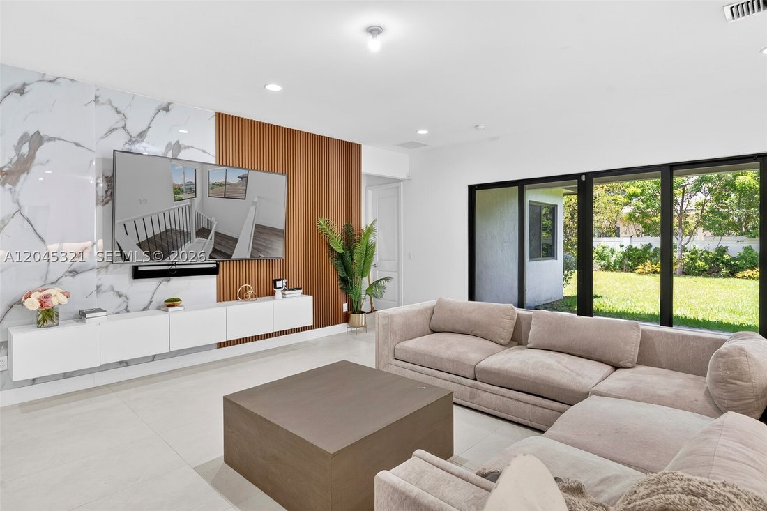 House in Miramar, Florida, United States 5 - 18301527