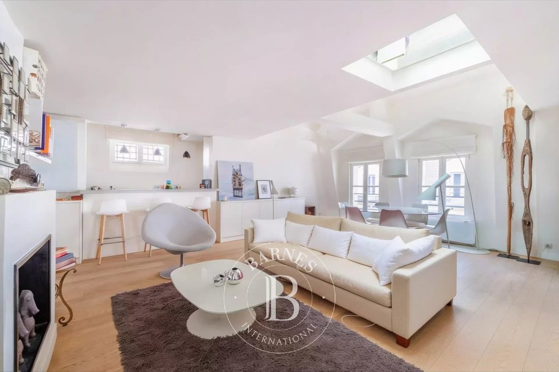 Apartment in Saint Germain des Prés, Paris 6e Arrondissement, Paris 2 - 13709393
