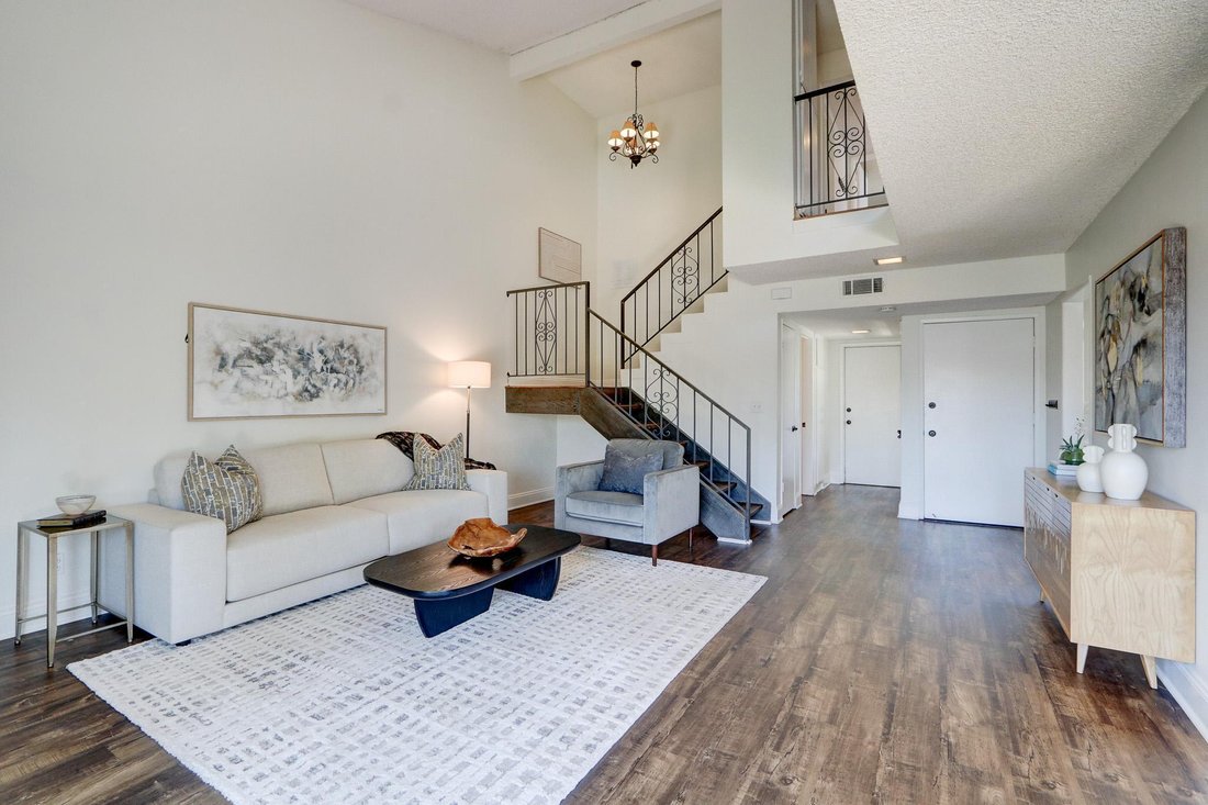 Townhouse in Thousand Oaks, California, United States 2 - 18298143