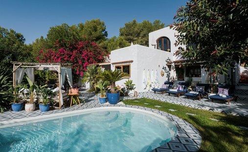 Country House in Cala Llonga, Ibiza, Santa Eularia des Riu, Balearic Islands 1