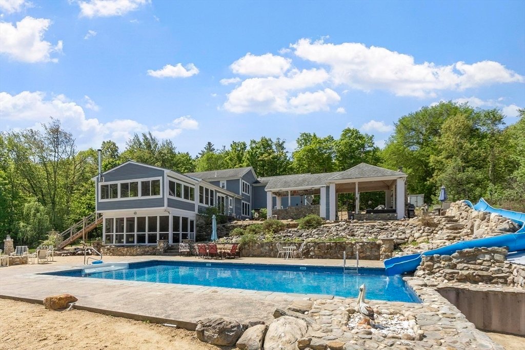 House in Lunenburg, Massachusetts, United States 3 - 18004512