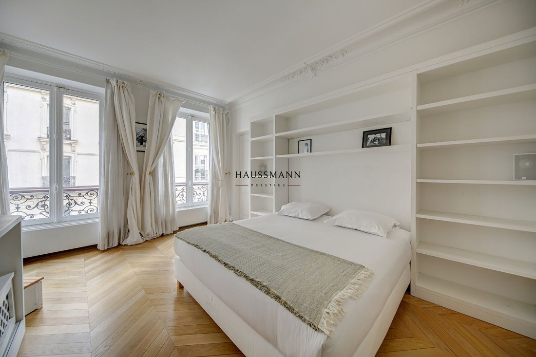 Apartment in Saint Thomas d'Aquin, Paris 7e Arrondissement, Paris 5 - 18303024