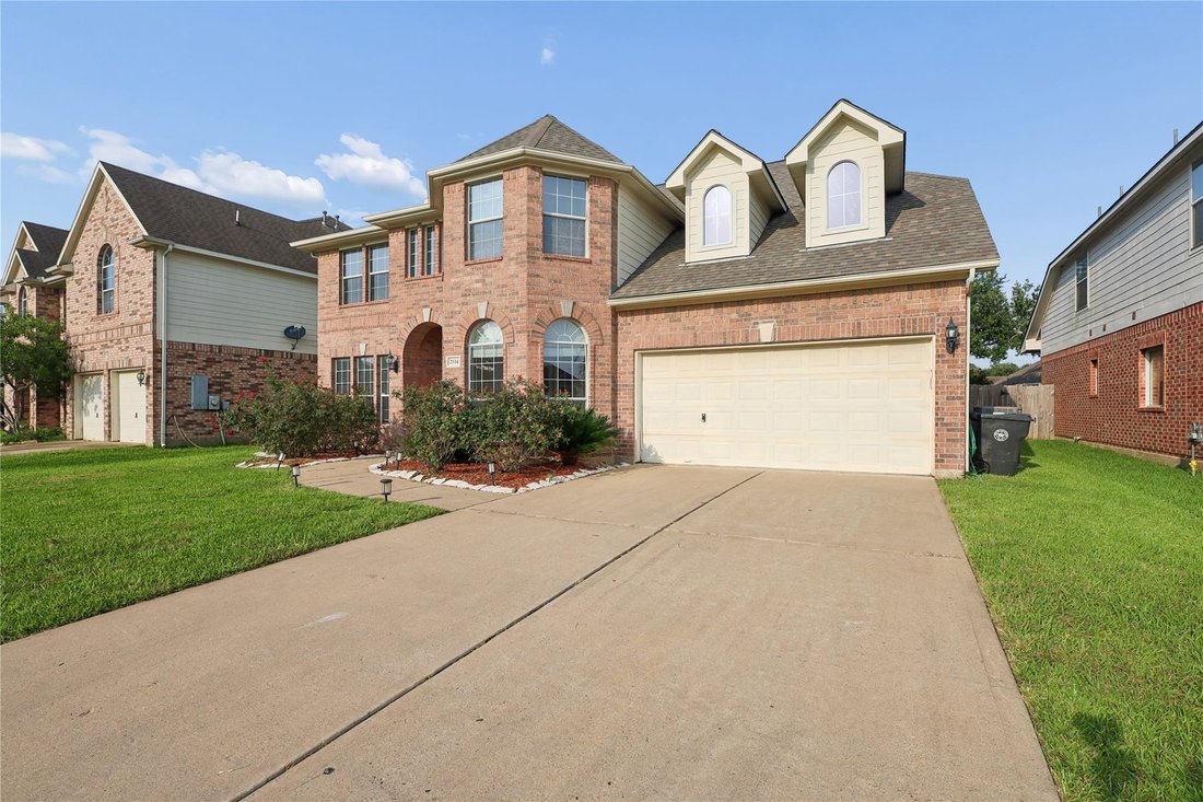 House in Sugar Land, Texas, United States 2 - 18302072