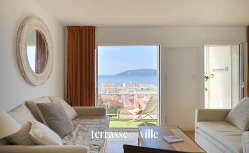 Apartment in Aguillon, Toulon, France 1