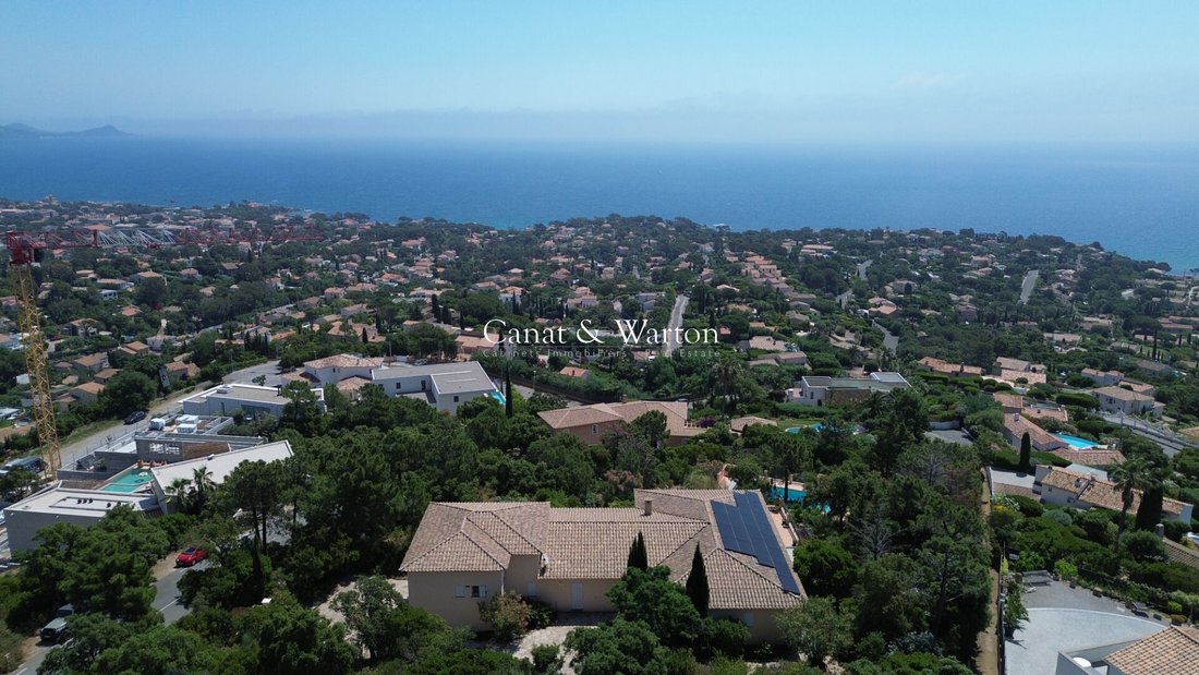Villa in Les Issambres, Roquebrune-sur-Argens, France 2 - 18302966