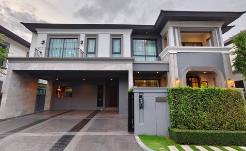 House in Hua Mak, Bangkok, Thailand 1