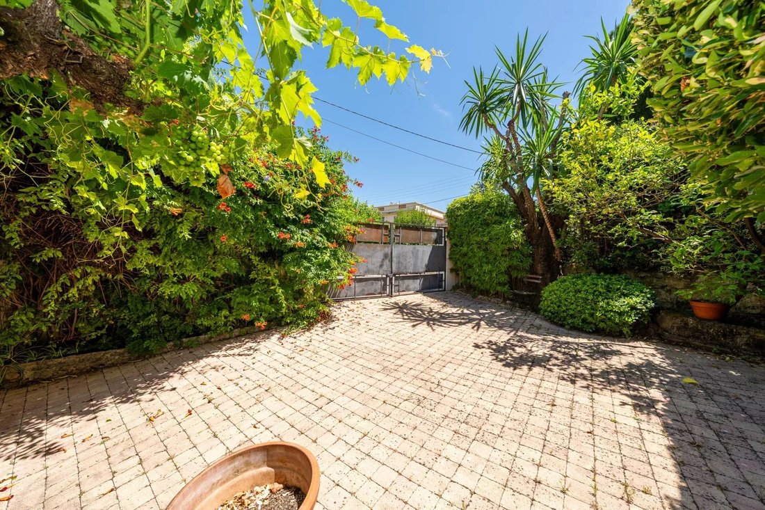 Villa in Vallergues, Cannes, France 4 - 18298031