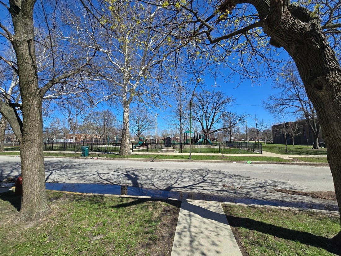 Chicago, Illinois, United States 5 - 18301230