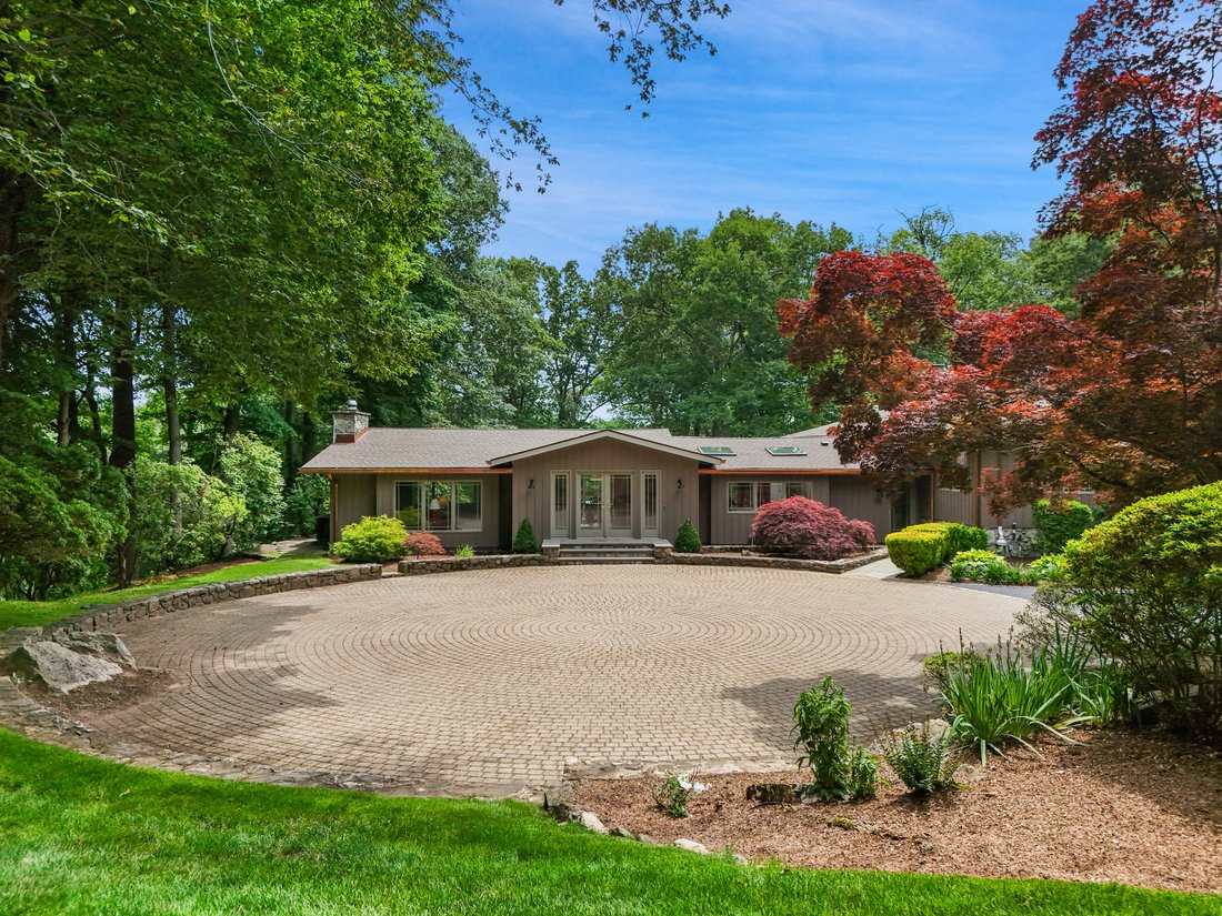 House in Greenwich, Connecticut, United States 2 - 18297884