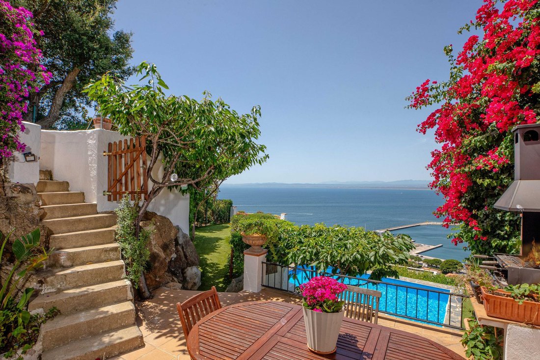 Villa in Roses, Catalonia, Spain 4 - 18300944