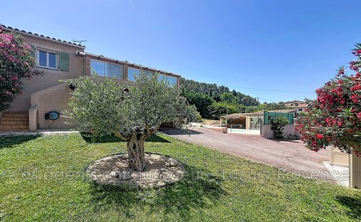Villa in Vieille Ville-Cativel, Gardanne, France 1