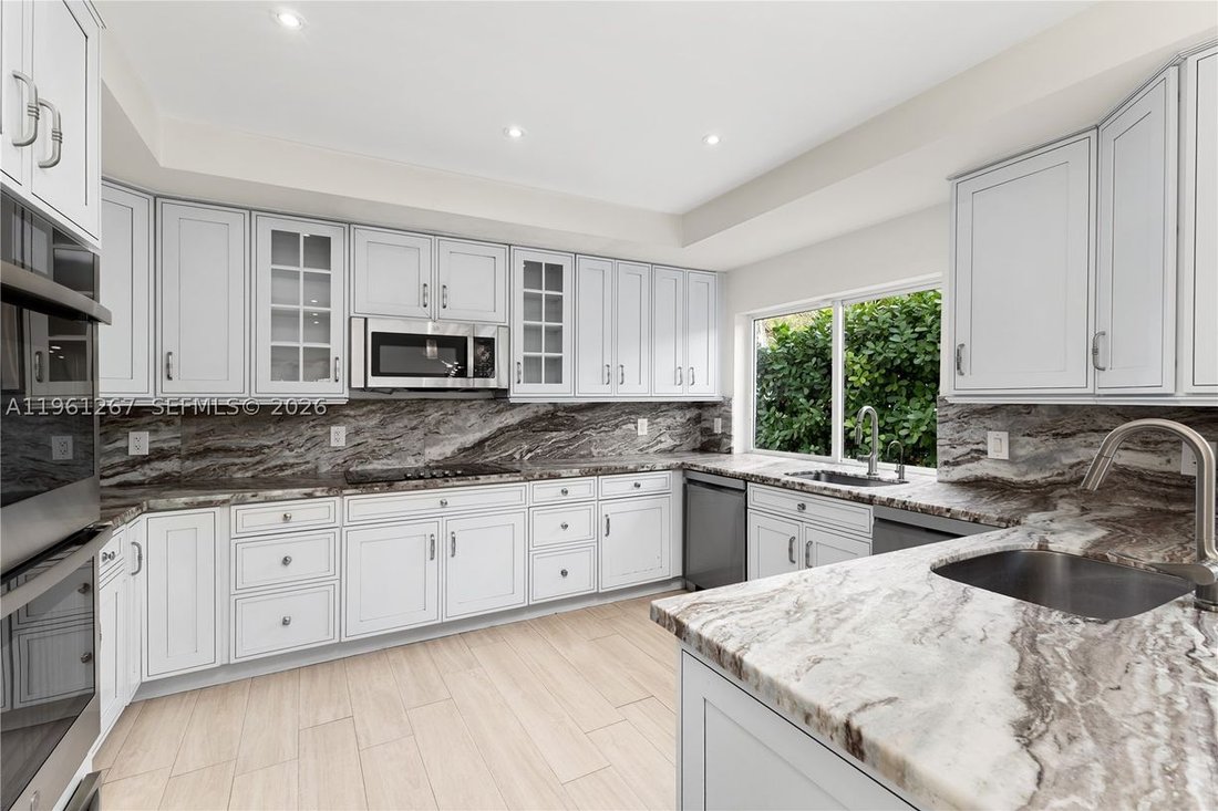 House in North Miami Beach, Florida, United States 5 - 17155074