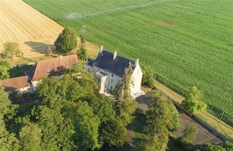Castle in Valdelaume, Nouvelle-Aquitaine, France 1 - 18298766