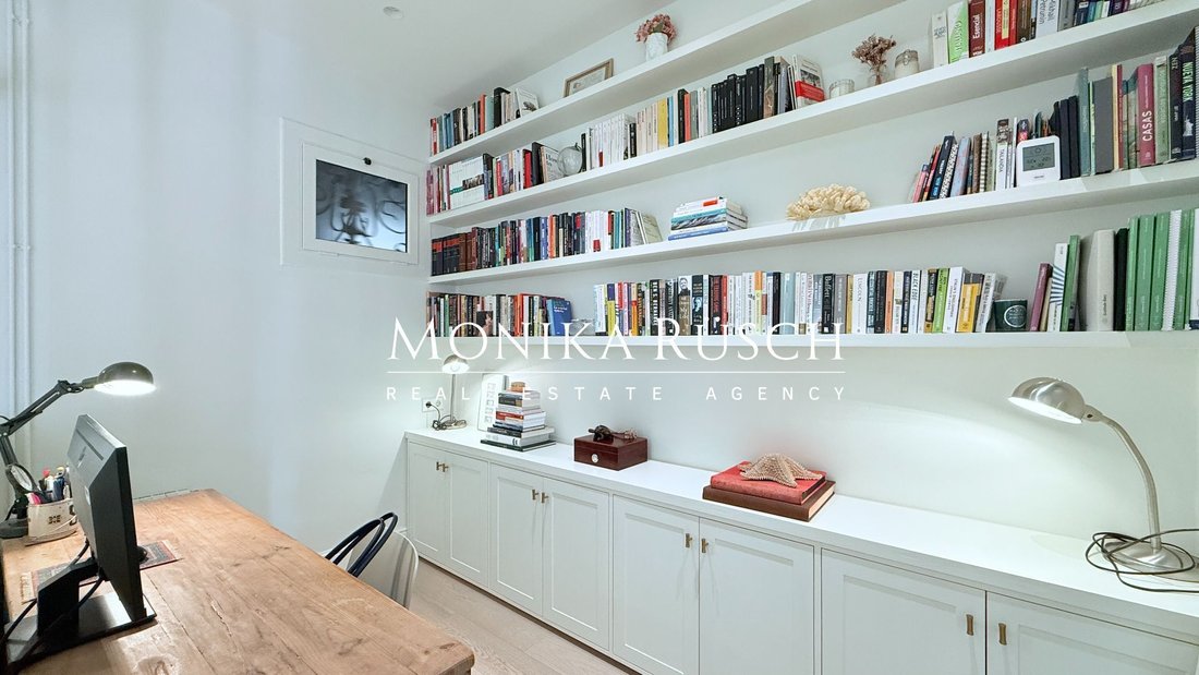Apartment in Eixample, Barcelona, Spain 5 - 18300894