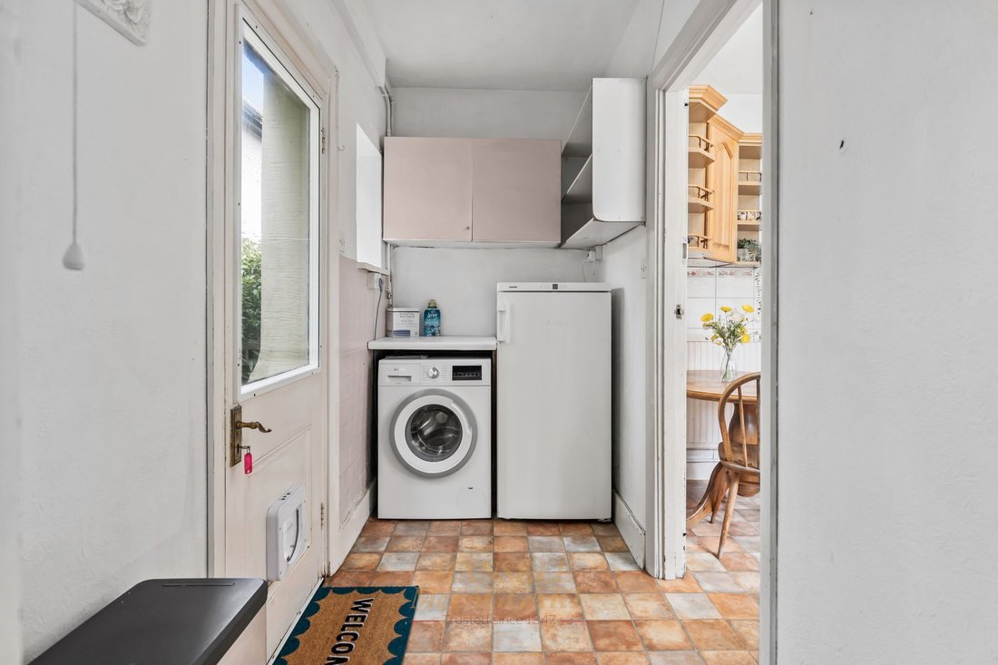 House in Horley, England 4 - 18298504