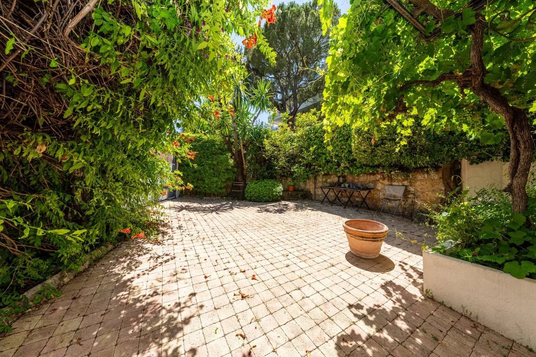 Villa in Vallergues, Cannes, France 3 - 18298031