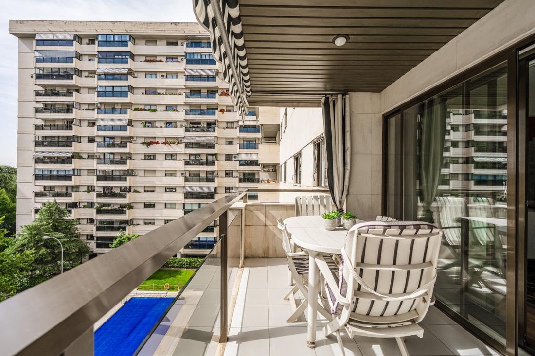 Appartamento a Fuencarral-El Pardo, Madrid, Spagna 1 - 18302786