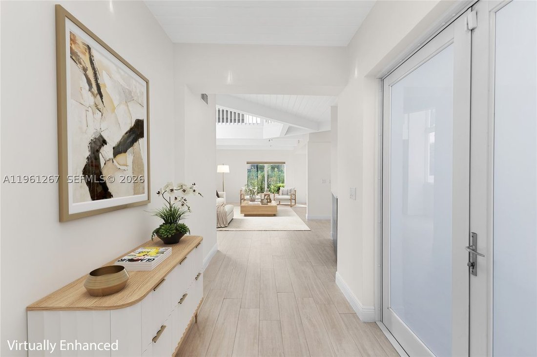 House in North Miami Beach, Florida, United States 4 - 17155074