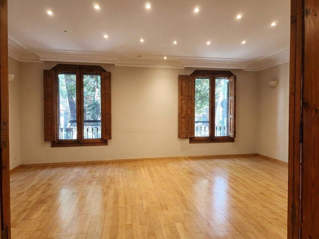 Wohnung in Eixample, Barcelona, Spanien 5 - 18302497