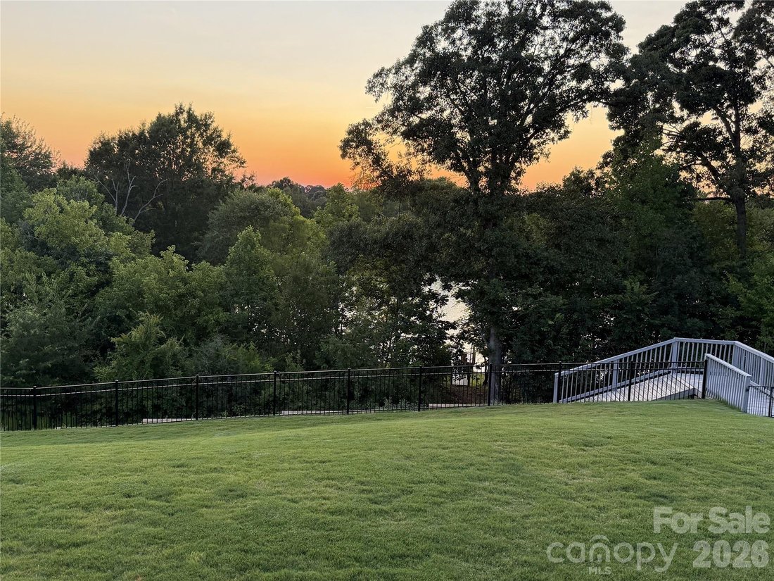 House in Mooresville, North Carolina, United States 3 - 17046597