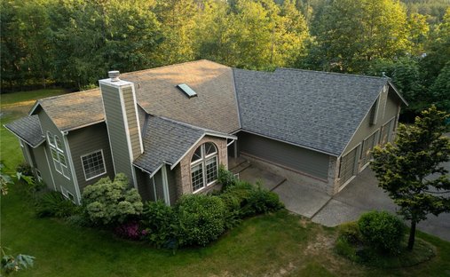 House in Ravensdale, Washington, United States 1