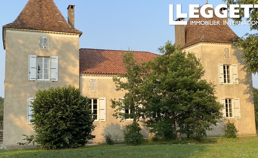 Castillo en Tremons, Nueva Aquitania, Francia 1