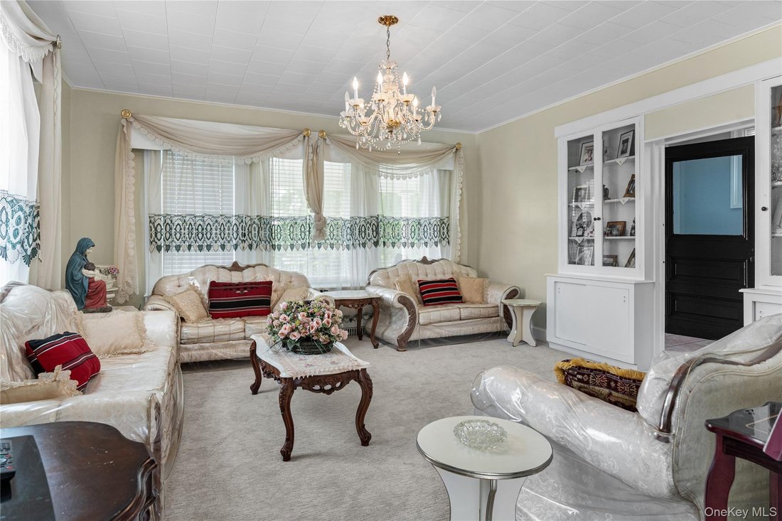 House in Yonkers, New York, United States 4 - 18301703