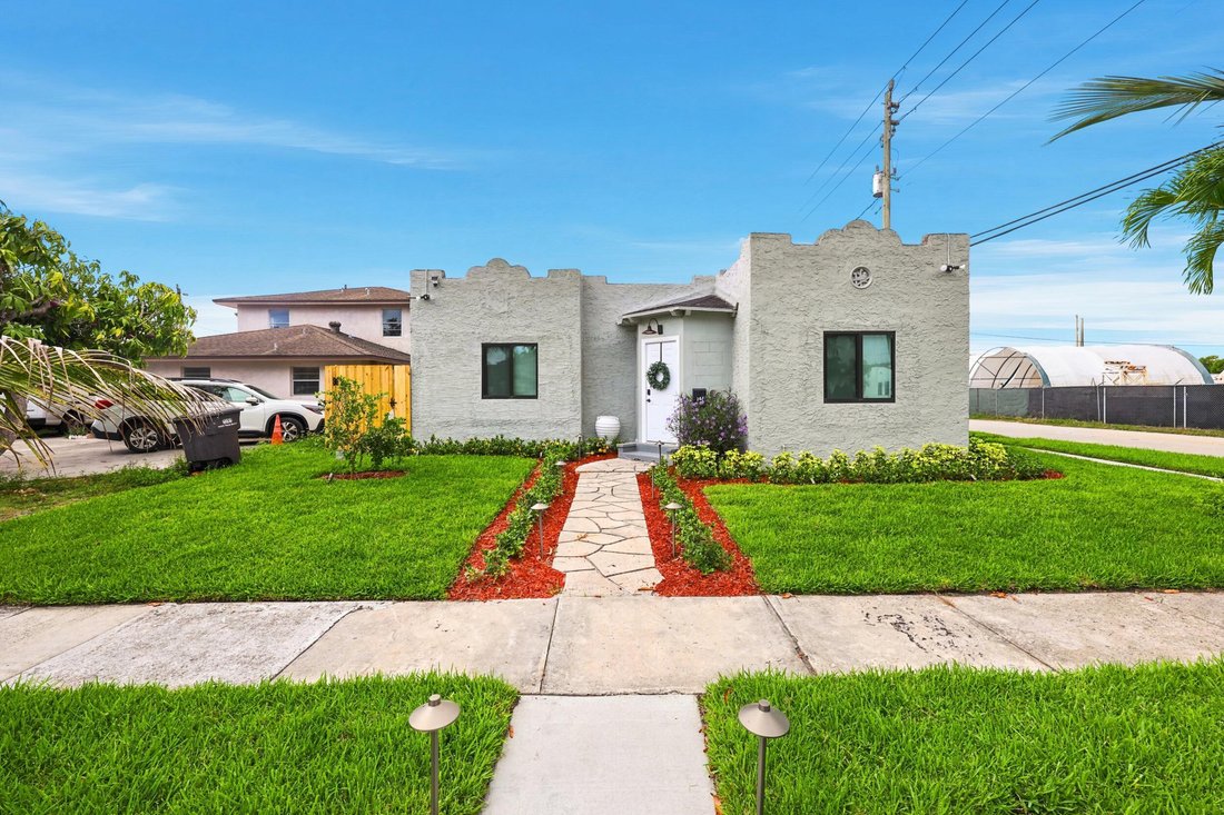 House in West Palm Beach, Florida, United States 3 - 18298512